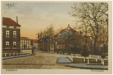 107195 Weg op den Heuvel, gezien vanaf het Stationsplein. Het pand links ligt aan het Stationsplein. In het midden ...