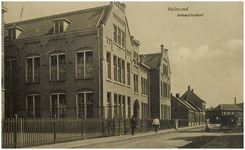 107198 Weg op den Heuvel 38, gezien in de richting '1e Groenstraat'. Ambachtsschool, 1920 - 1930