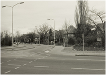 107373 Wesselmanlaan, gezien vanaf de kruising met de President Rooseveltlaan in de richting 'Aarle-Rixtelseweg', 17-02-1988