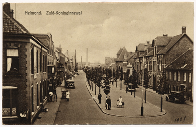 107672 Zuid Koninginnewal, gezien vanaf het Beugelsplein (linksvoor) in de richting van de Noord Koninginnewal. Op de ...