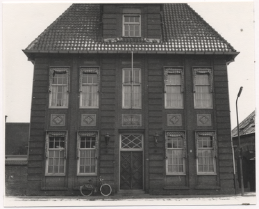107700 Zuid Koninginnewal 30. Politiebureau, gesloopt begin 1970 ten behoeve van het doortrekken van de ...