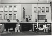 107711 Zuid Koninginnewal 11 t/m 15. EHAC, garage van Jan van der Meulen, 10-1965