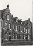 107749 Zuid Koninginnewal 47 t/m 49. Broederschool, later huishoudschool Mater Dei, nog later appartementengebouw met ...