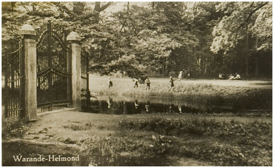 107919 Warande. Links de begraafplaats van de Fam. Wesselmann, 1930 - 1940