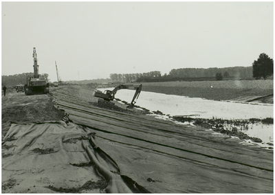 108154 Zuid - Willemsvaart. Aanleg nieuw kanaal. Gezien vanaf de Brouwhuissedijk in zuidelijke richting, 30-06-1987