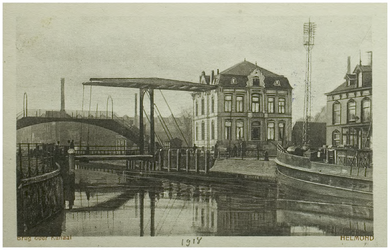 108320 Veestraatbrug. : Veestraatbrug en Voetbrug, gezien vanaf de Havenweg in zuidelijke richting, 1918