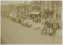 110192 Helmond. Markt. Optocht, 1923