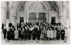 110544 Groepsreis naar Lourdes en Lisieux, onder leiding van Pater Henricus O.F.M. Capucijn: het reisgezelschap voor ...