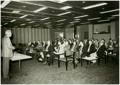 111292 Bezoek van de Helmondse gemeenteraad aan de PNEM Centrale, 12-1981
