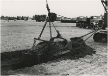 111706 Industrieterrein ( in aanleg ). Op 21 augustus 1958 werd een begin gemaakt met de werkzaamheden op het nieuw aan ...