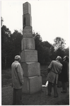 112609 Onthulling van de laatste steen voor het gedenkteken de ''Obelisk'' in Rijpelberg door, Staats-secretaris Brokx ...