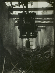113111 Kanaaldijk Noord West. Hier de resten van de fabriek na de brand van van Thiel; draadnagelfabrieken te Helmond, ...