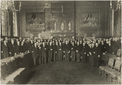 113631 Bijeenkomst van alle brabantse burgemeesters. In de Statenzaal van het Gouvernementspaleis te 's- Hertogenbosch, ...