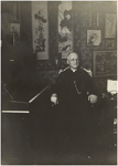 114871 Sporenberg, rector P.H.M., missionaris van Scheut. Geboren te Helmond 17 mei 1966, overleden 29 maart 1941, ca. 1940