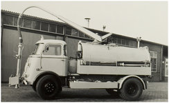 117572 Reinigingsdienst. Wagen voor het reinigen van afvalwateringsputten en riolen, 1967