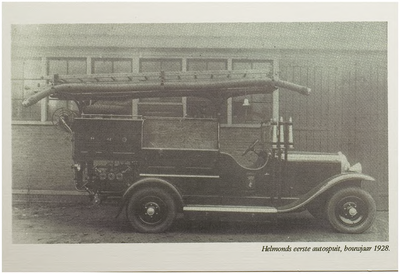 117800 Brandweer. De eerste autospuit, 1928