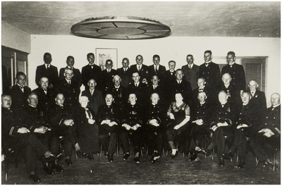 117848 Vrijwillige Brandweer in zaal van Vilsteren, 1935 - 1936