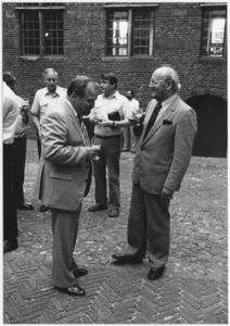 118252 Opening van de Helmondse kermis 1982. Plaats: Kasteelraadhuis binnenplein Dhr. Donks, voorzitter van de bond van ...