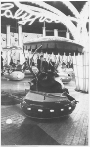 118297 Kermis. Calzpso ( kermisattractie ) gefotografeerd op een kermisterrein, 1965