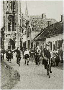 118895 Veghel. Een foto van de bekende snelwandelaar kapioen Callaars uit Helmond, op zijn wandeling Helmond -n Veghel ...