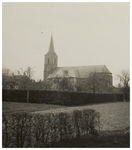 119613 Milheeze. De R.K. kerkgezien in de richting Kerkeind, z.j.