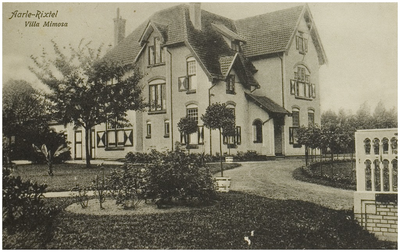 120154 Aarle-Rixtel. Villa Mimosa. Huis van Burgemeester A.E. Albers-Pistorius. Dorpsstraat, ca. 1910