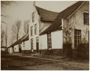 120176 Aarle-Rixtel. Huize ter Hurkens ( de Heindert ) in Aarle-Rixtel is afgebrand, ca. 1960