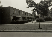 120509 Burgemeester Sweensstraat, gezien vanaf Houtsdonk, 09-1987