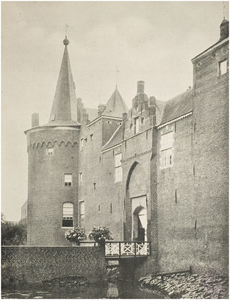 120578 Kasteel. Noordzijde. Voor de restauratie, gezien vanaf de Zuid-Willemsvaart in de richting Oost, 1909