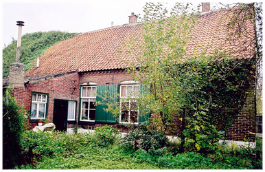  Serie van 17 foto's betreffende de boerderij, De Hogeweg 5, Maarheeze, 10-05-2000