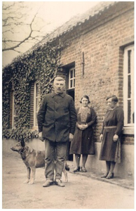45031 Jacobus Beijk met zussen Jacoba Elisabeth en Marie, 1920 - 1930
