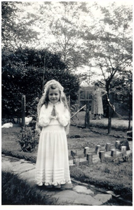 45099 Eerste communie van Lilian Vonken, Budel-Dorplein, 05-1952 - 00-05-1953