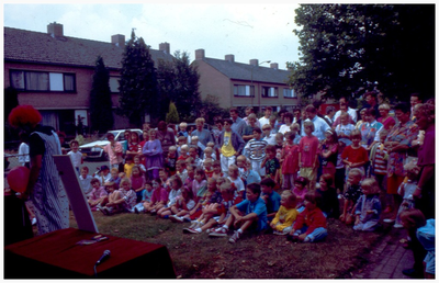 45349 Het geven van een voorstelling voor de leerlingen, z.j.