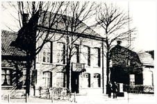 45464 Gemeentehuis Soerendonk, Dorpsstraat: gebouwd in 1885, per 1-1-1925 werden gemeente Soerendonk en Maarheeze ...