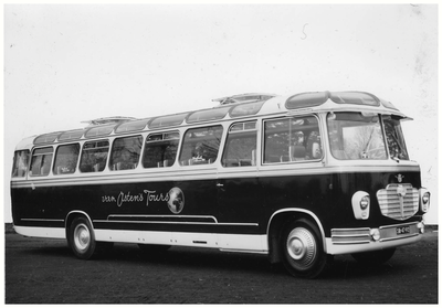 45564 Autobusdienst F. van Asten, Budel: De nieuwe Leylandbus, 1958