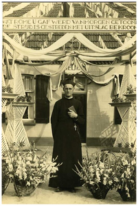45758 Neomist pater Adrianus van Meijl: priester gewijd in 1941, 1e H. Mis in 1945 vanwege oorlog 1. Adrianus van ...