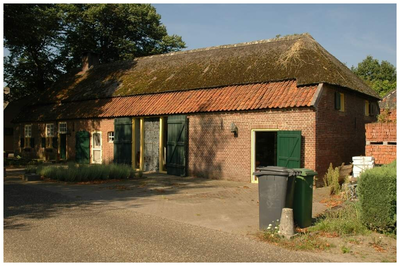 45909 Kortgevelboerderij, Budel: bouwjaar 1756, naam boerderij De Keunenhoek , 09-2005