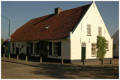 45916 Kortgevelboerderij Molenstraat 2, Budel (bouwjaar 1660), 09-2005