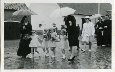 46694 Biemans priesterwijding 1e H. Mis, Maarheeze, 27-05-1961