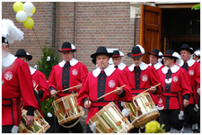 46743 Priesterwijding Grubben, met gilde St. Joris- St. Barbara Maarheeze, 30-05-10