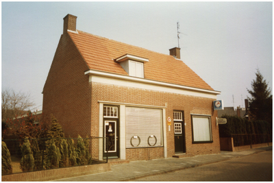 46964 Woonhuis, vroeger rijwielhandel, Budel, 1985