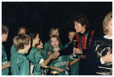 47503 Prijsuitreiking Schoolkorfbaltoernooi, Budel, 15-11-1987