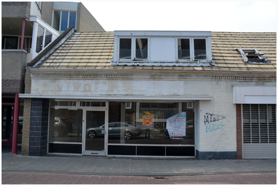 47706 Afbraak winkel/woonhuis Vivo van familie van Rooij. Nieuwstraat, Budel , 2016