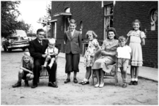 47827 Familie onderwijzer Knoops Budel-Schoot, 1958-1960