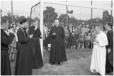 47960 Missiesportdag Budel, met diverse paters gewijd in Gemert, 1950 - 1955