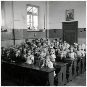 48416 Klassenfoto Lagere school Budel-Dorplein