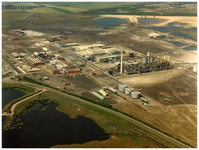 48417 Overzichtsfoto zinkfabriek Zinc de La Campine , Budel-Dorplein, van boven met bassin (koelwater bekkens)