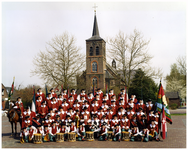 48868 Het Sint Jansgilde, Soerendonk, op het plein voor kerk St. in Soerendonk, 2000-2010