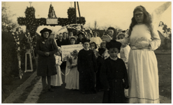 49088 Pater Henricus Duisters, Budel (processie bij priesterfeest), 1945