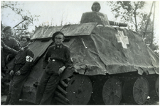 49141 Nationale Bevrijdingsoptocht Budel, thema: terugtocht van een Duitse tank 1944, Buurt: de Buulderbosch, 22 ...
